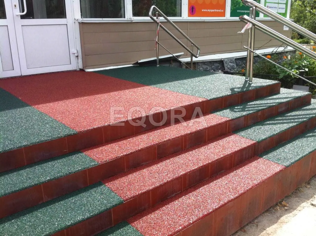Резиновое покрытие на травмоопасные участки из резиновой крошки в Жуковском